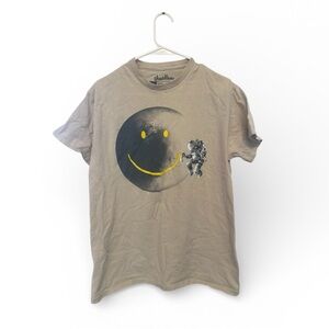 Threadless Beige Astronaut Graffiti Smiley Face Graphic Tee Size Medium